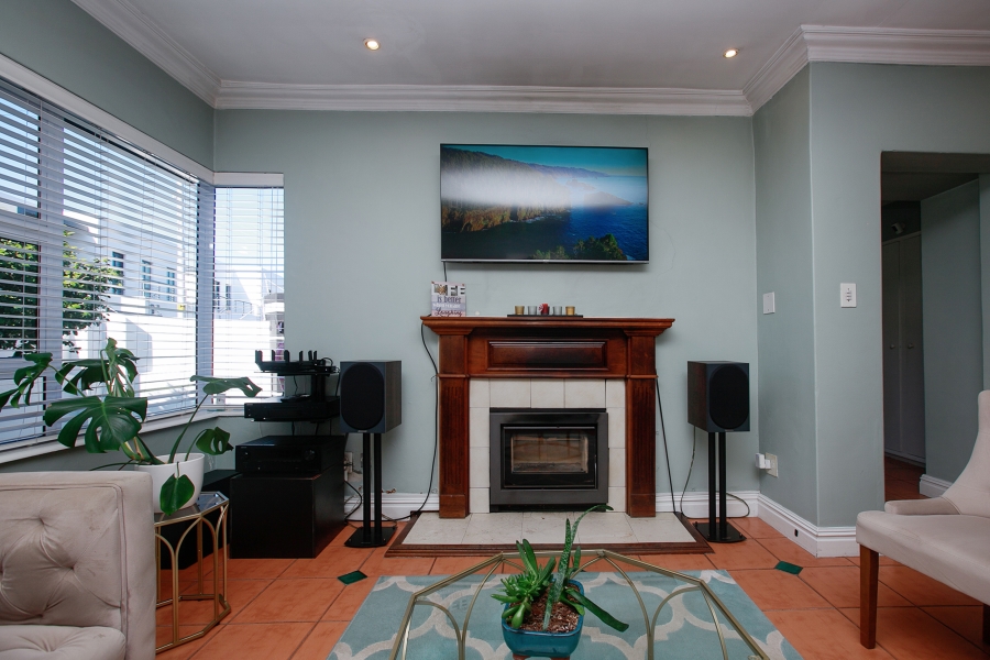 5 Bedroom Property for Sale in Claremont Western Cape